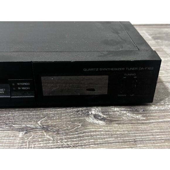 Mitsubishi AM/FM Stereo Quartz Synthesizer Tuner Black Model DA-F161 - Picture 4 of 7